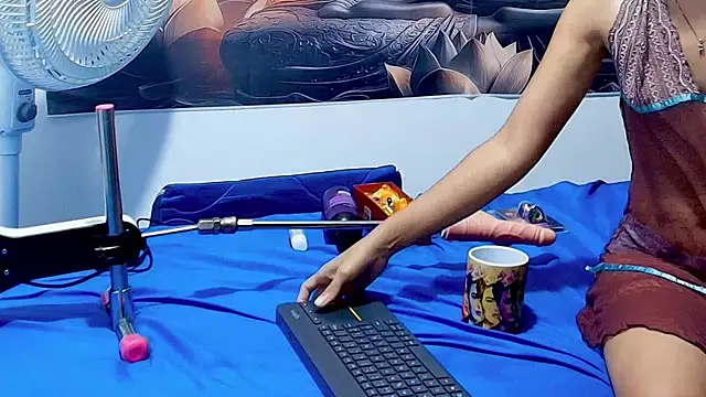 MiaBlaze  online show from November 15, 1:42 am