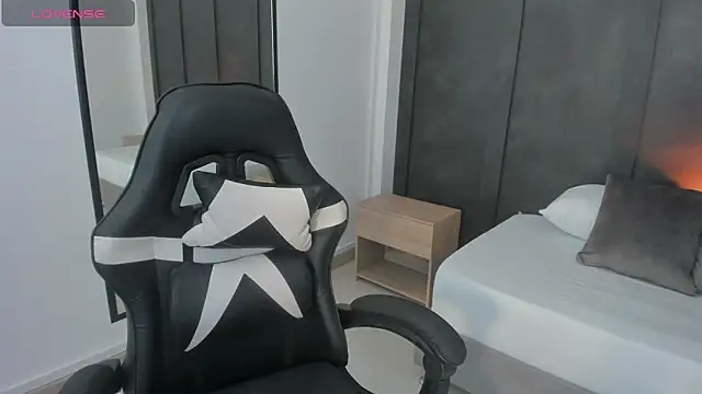 altair mori online show from November 24, 8:20 pm