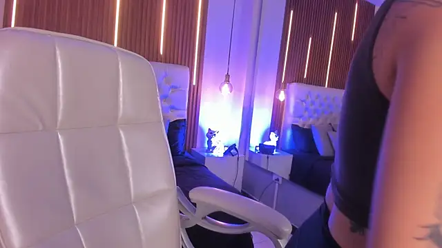 ZamabyCrucie online show from April 17, 11:18 pm