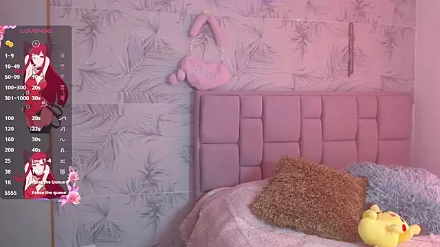 Snapshot of rojitabarbie4 chatting on November 5, 2:20 pm rojitabarbie4 online show from November 5, 2:20 pm