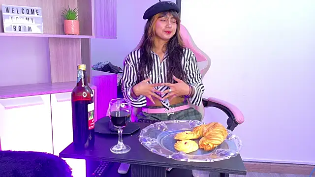 Conejita 420 online show from December 18, 9:07 pm