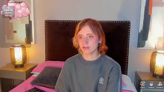 seraphine star online show from March 25, 2:33 am