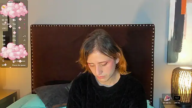 seraphine star online show from February 22, 12:51 pm