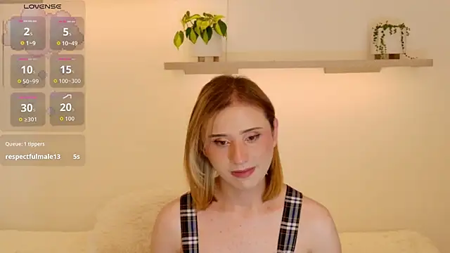 Snapshot of seraphine_star chatting on July 5, 8:37 pm seraphine star online show from July 5, 8:37 pm