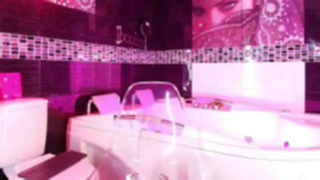 Snapshot of alessandro_musk chatting on January 11, 2:51 am alessandro musk online show from January 11, 2:51 am