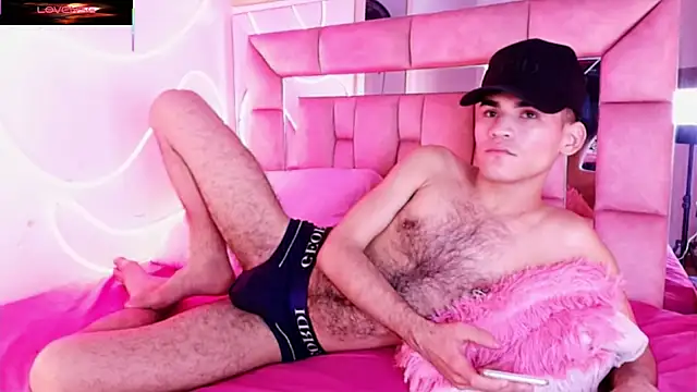 Snapshot of alessandro_musk chatting on February 20, 6:26 am alessandro musk online show from February 20, 6:26 am