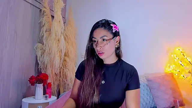 briana preston online show from April 16, 9:39 pm