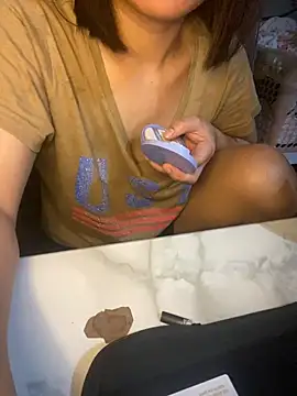 QuinRheana online show from November 20, 6:41 pm