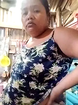 Snapshot of hot_mom13 chatting on September 27, 6:19 am hot mom13 online show from September 27, 6:19 am