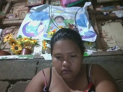 Snapshot of hot_mom13 chatting on October 4, 11:34 am hot mom13 online show from October 4, 11:34 am