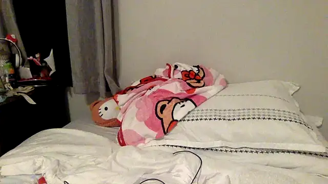 toomuchofafreak online show from February 15, 10:41 pm