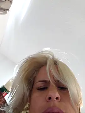 toomuchofafreak online show from September 9, 4:27 pm