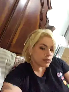 toomuchofafreak online show from October 4, 7:43 am