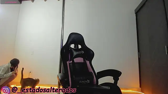 auraeroticaxxx online show from April 9, 4:47 am