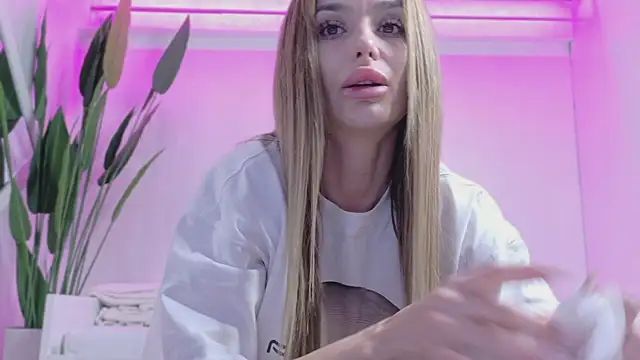 KaseyQuinn  online show from May 21, 8:06 pm