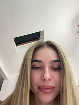 KaseyQuinn  online show from November 5, 9:23 am