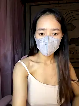 Snapshot of TiNa_04 chatting on October 18, 11:07 pm TiNa 04 online show from October 18, 11:07 pm