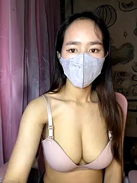 Snapshot of TiNa_04 chatting on October 2, 10:51 am TiNa 04 online show from October 2, 10:51 am