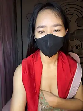 Snapshot of TiNa_04 chatting on October 31, 11:55 pm TiNa 04 online show from October 31, 11:55 pm