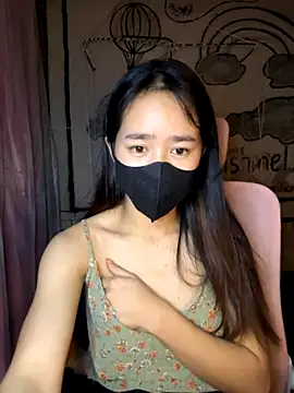 Snapshot of TiNa_04 chatting on November 1, 11:59 am TiNa 04 online show from November 1, 11:59 am