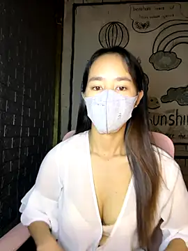 Snapshot of TiNa_04 chatting on September 29, 1:23 am TiNa 04 online show from September 29, 1:23 am