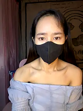 Snapshot of TiNa_04 chatting on October 28, 12:00 am TiNa 04 online show from October 28, 12:00 am