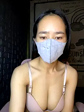 Snapshot of TiNa_04 chatting on September 24, 10:27 pm TiNa 04 online show from September 24, 10:27 pm