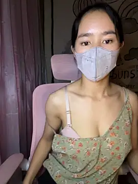 Snapshot of TiNa_04 chatting on October 11, 5:30 am TiNa 04 online show from October 11, 5:30 am