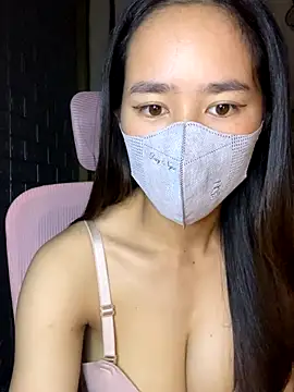 Snapshot of TiNa_04 chatting on September 25, 10:32 am TiNa 04 online show from September 25, 10:32 am