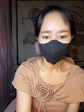 Snapshot of TiNa_04 chatting on October 29, 11:58 pm TiNa 04 online show from October 29, 11:58 pm