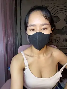 Snapshot of TiNa_04 chatting on October 22, 11:58 pm TiNa 04 online show from October 22, 11:58 pm