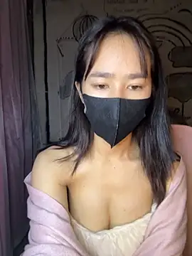 Snapshot of TiNa_04 chatting on December 1, 11:05 pm TiNa 04 online show from December 1, 11:05 pm