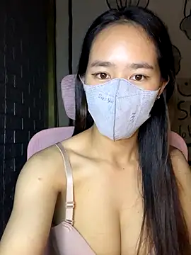 Snapshot of TiNa_04 chatting on September 19, 10:41 am TiNa 04 online show from September 19, 10:41 am