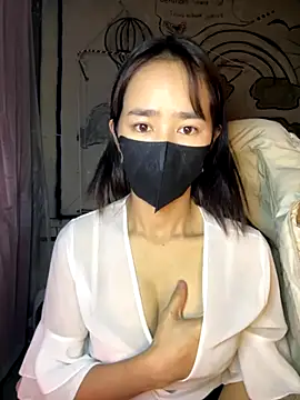 Snapshot of TiNa_04 chatting on November 25, 11:37 pm TiNa 04 online show from November 25, 11:37 pm