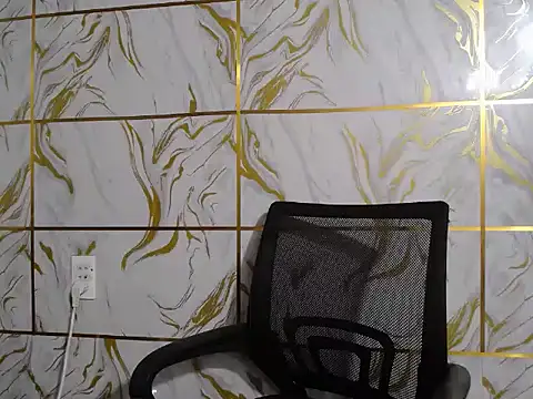 Snapshot of Lyzizi_lovely09 chatting on November 20, 9:43 am Lyzizi lovely09 online show from November 20, 9:43 am