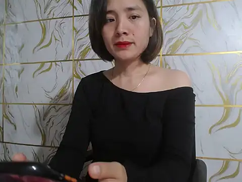 Snapshot of Lyzizi_lovely09 chatting on December 3, 9:53 am Lyzizi lovely09 online show from December 3, 9:53 am