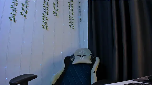 Your Claddagh online show from April 19, 7:38 pm