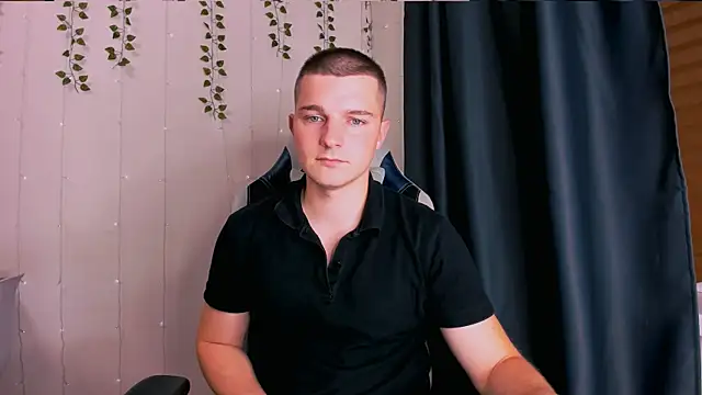 Snapshot of Your_Claddagh chatting on September 22, 7:09 pm Your Claddagh online show from September 22, 7:09 pm