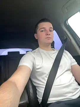 Snapshot of Your_Claddagh chatting on November 8, 6:17 am Your Claddagh online show from November 8, 6:17 am