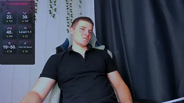 Snapshot of Your_Claddagh chatting on November 13, 7:18 pm Your Claddagh online show from November 13, 7:18 pm