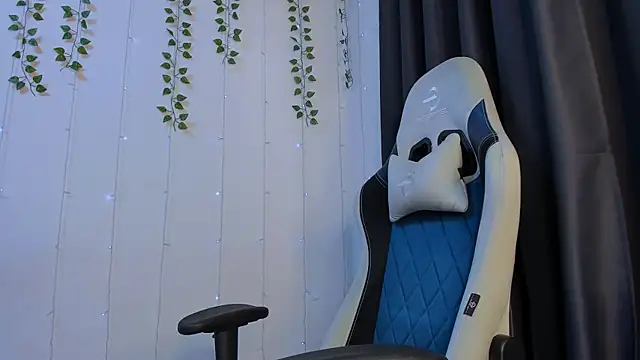 Your Claddagh online show from February 15, 1:10 pm