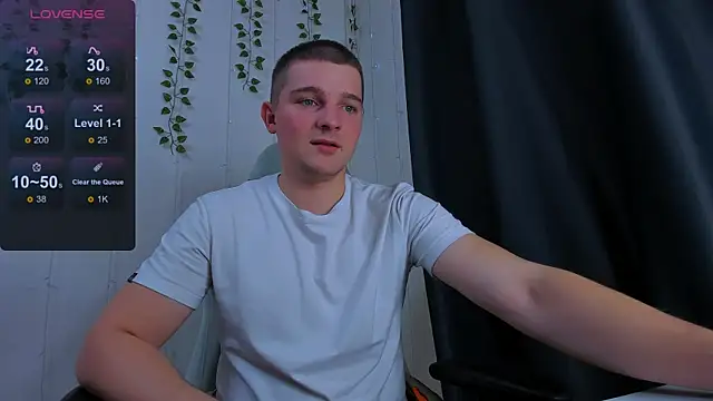 Snapshot of Your_Claddagh chatting on November 30, 2:40 pm Your Claddagh online show from November 30, 2:40 pm