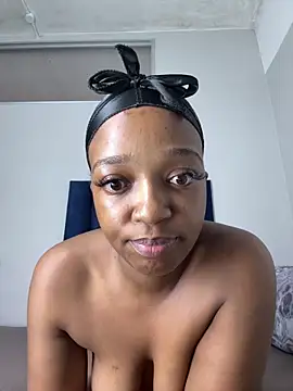 Pinkdollyg online show from February 19, 2:25 pm