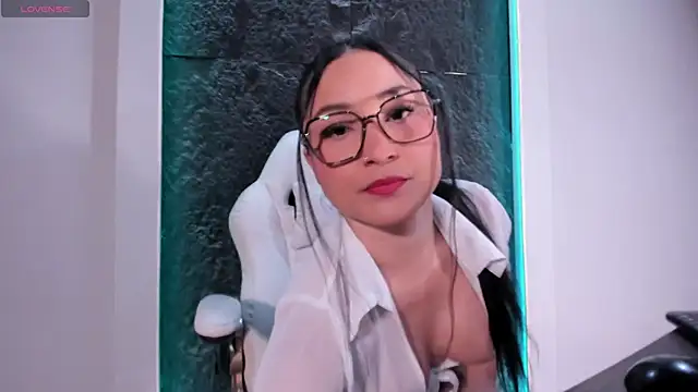 Snapshot of ReinaChloe chatting on September 17, 4:42 pm ReinaChloe online show from September 17, 4:42 pm