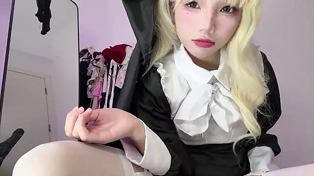 Snapshot of Yiyi-707 chatting on September 28, 10:55 am Yiyi-707 online show from September 28, 10:55 am