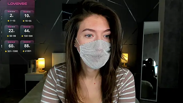 Snapshot of take_me_to_moon chatting on November 25, 1:39 am take me to moon online show from November 25, 1:39 am