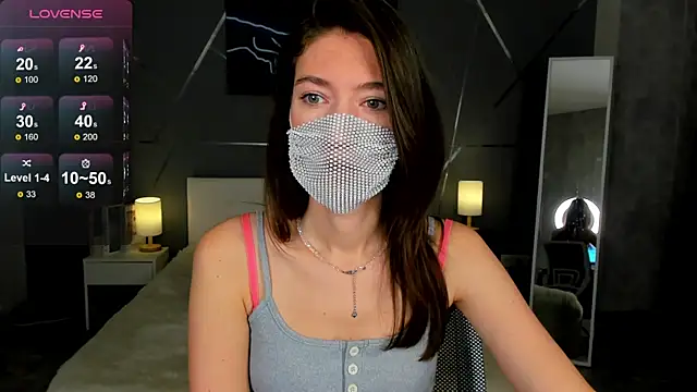 Snapshot of take_me_to_moon chatting on November 6, 1:42 am take me to moon online show from November 6, 1:42 am