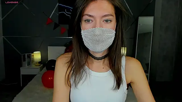 Snapshot of take_me_to_moon chatting on October 28, 1:50 am take me to moon online show from October 28, 1:50 am