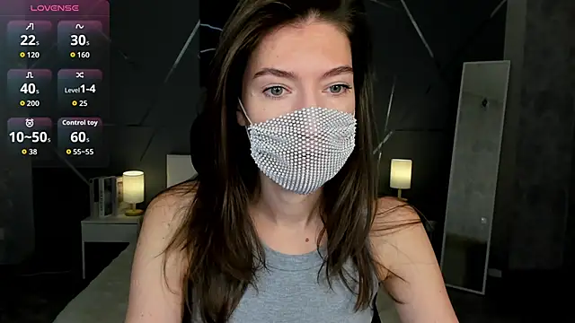 Snapshot of take_me_to_moon chatting on December 1, 1:39 am take me to moon online show from December 1, 1:39 am