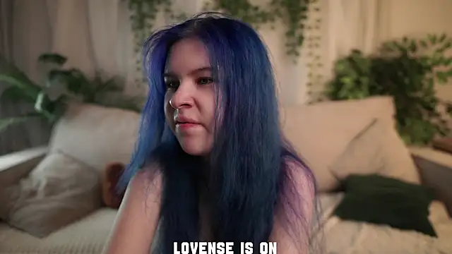 Snapshot of ElizSpieth chatting on December 14, 1:45 am ElizSpieth online show from December 14, 1:45 am